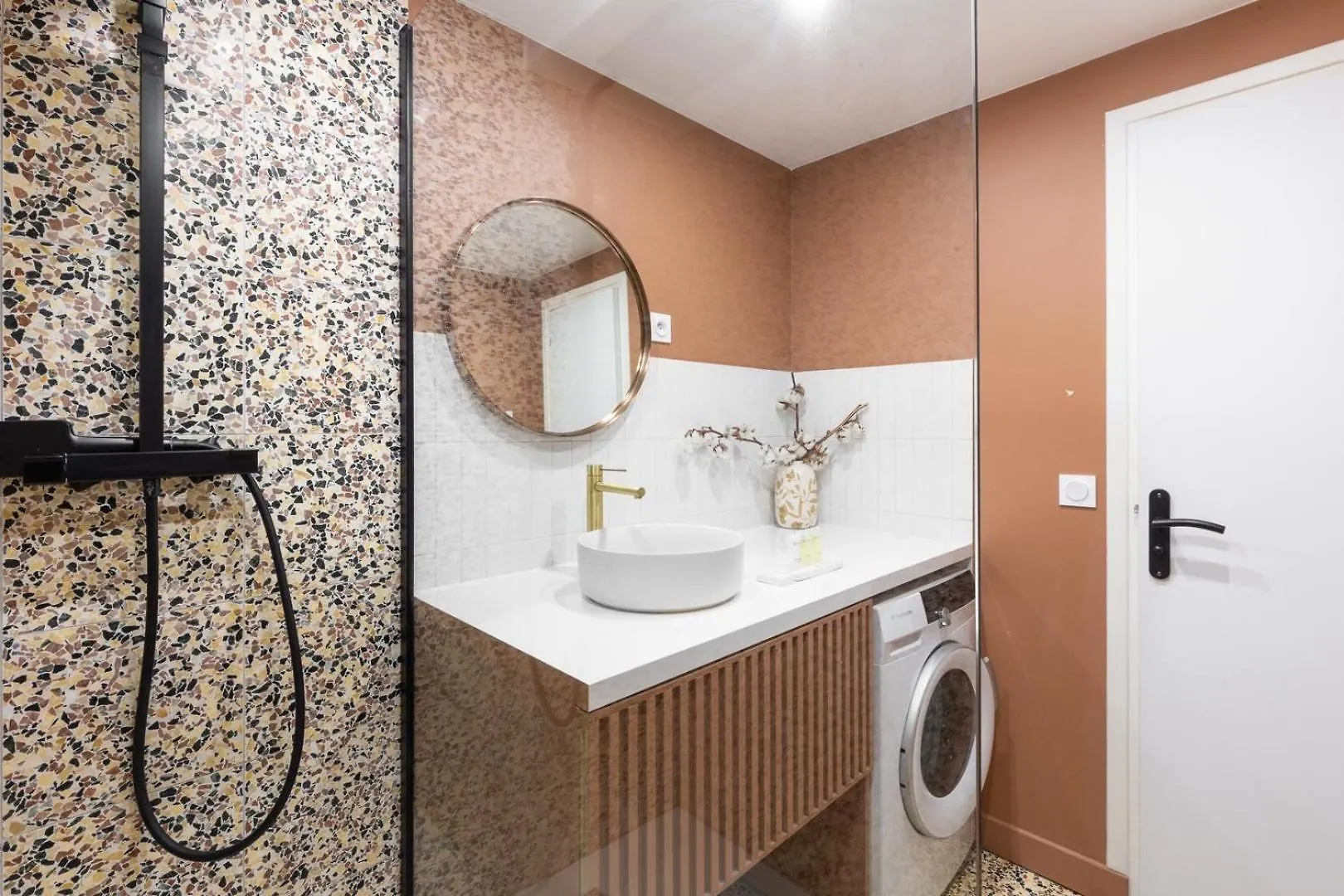 Bluestay 159 - Charmant Appartement A Paris 2